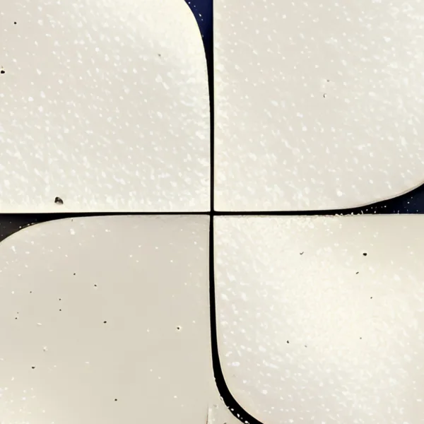 Soft Ivory Maze by Bassem, detail at close range